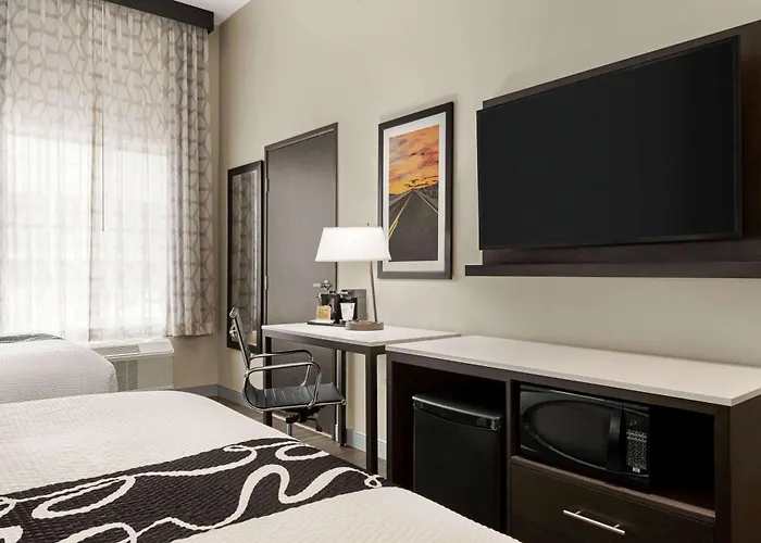 La Quinta Inn & Suites By Wyndham San Bernardino