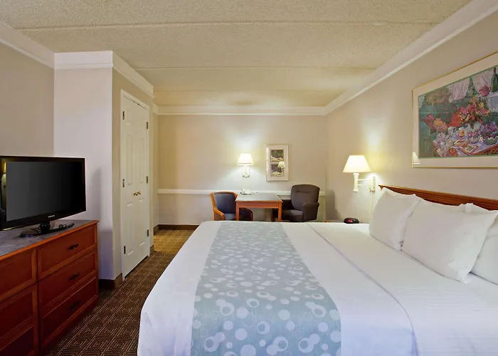 La Quinta Inn & Suites By Wyndham San Bernardino