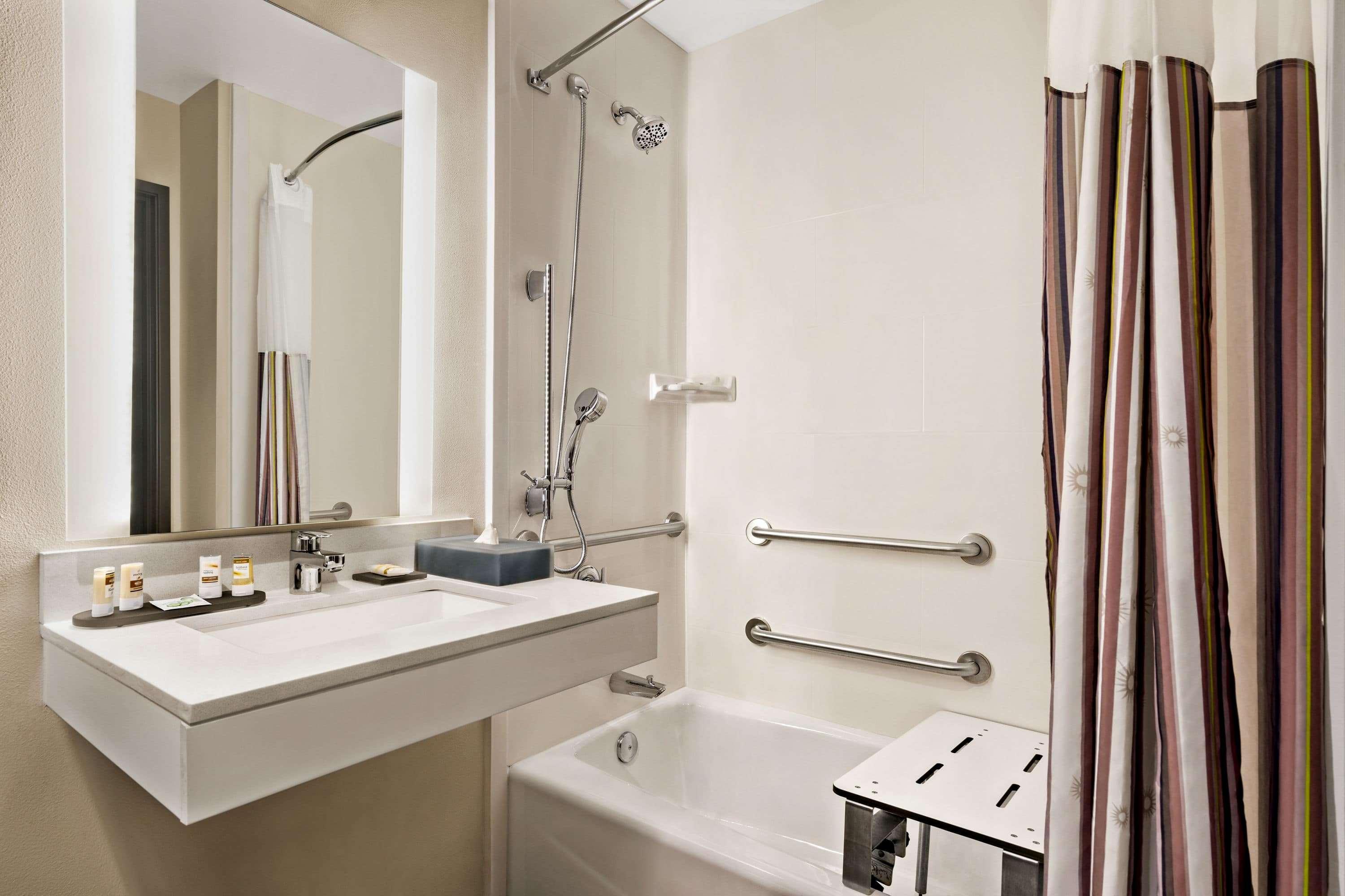 Hotel La Quinta & By Wyndham 2*