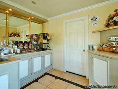 La Quinta & By Wyndham 2*